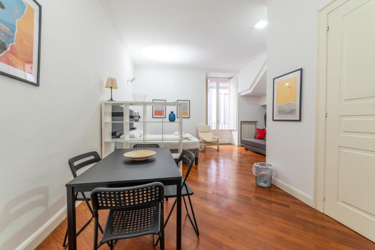 Appartamento Via Atri 25 Napoli Esterno foto