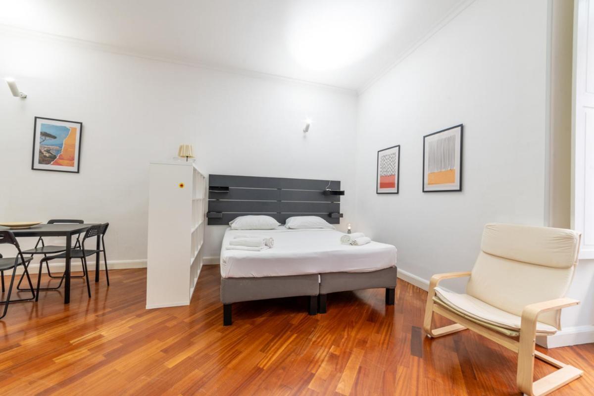 Appartamento Via Atri 25 Napoli Esterno foto