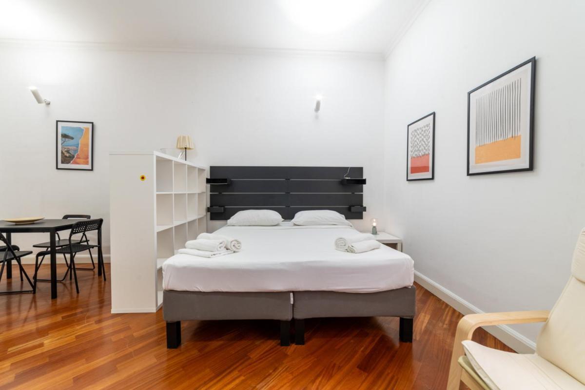 Appartamento Via Atri 25 Napoli Esterno foto